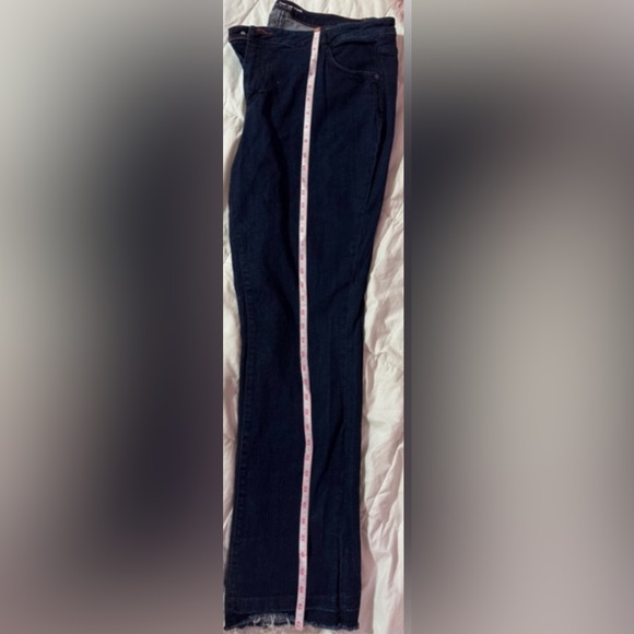 Blue jeans w/ Raw Hem - Peace Love World - Size 22W - Picture 3 of 13